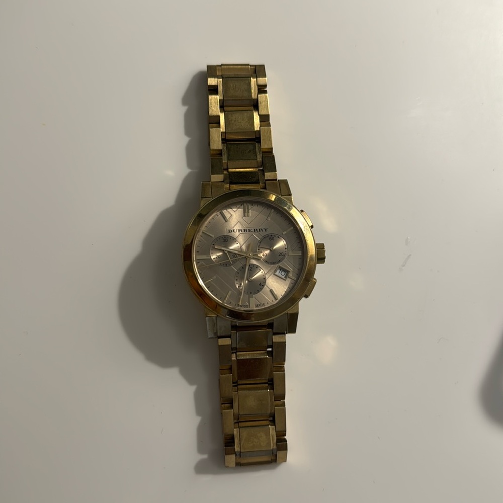 Authentic Burberry large 36mm watch. Minor signs of wear not very visible.